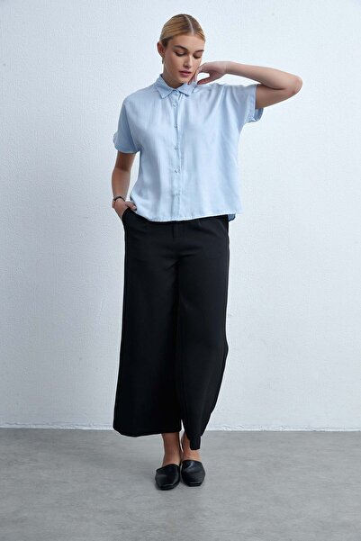 Livia Women's Plain Short-Sleeve Shirt-Collar Blouse