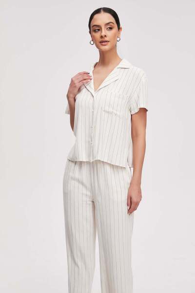 Livia Women's Plain Half-Sleeve Button-Front Top
