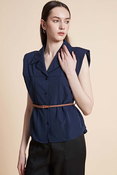 Yola Plain Sleeveless Shirt with Belt