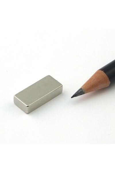 Magnitech Ορθογώνιος Μαγνήτης 18x8x4mm Νεοδυμίου Δύναμη Έλξης 2.7kg