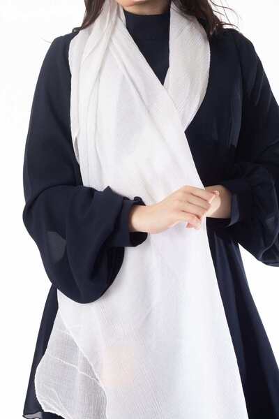 Nichii Plain Long Scarf with Pleats