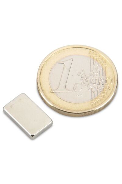 Magnitech Ορθογώνιος Μαγνήτης 13x8x2.5mm Νεοδυμίου Δύναμη Έλξης 1.5kg