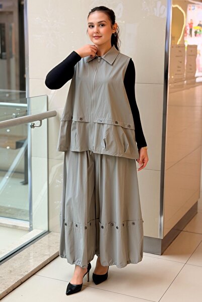 Ghisa Button Detailed Vest Trousers Set