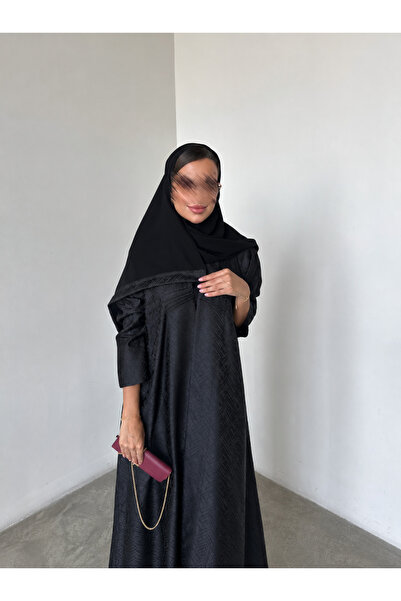 outline عباية جاكار منقشة بقصة نصف كلوش وكسرات أنيقة