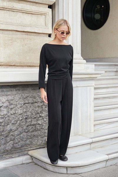 Jument Women's Modal Scuba Boat Neck Bat Sleeve Side Gathered Blouse-Black