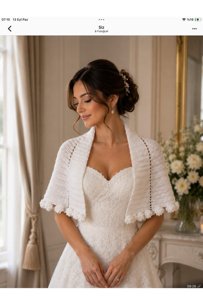 MEGAHAN BOUTIQUE El Örgüsü Gül Detaylı Omuz Şalı - Pelerin - Beyaz El İşi Tri...