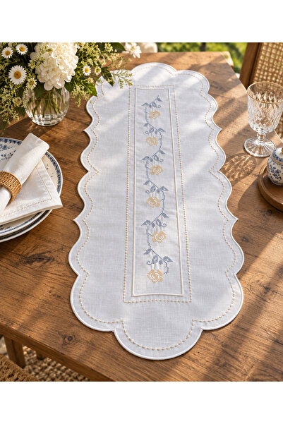 35x80 cm İsviçre Keteni Kanaviçe Nakışlı Runner Konsol Örtüsü – Çiçek Motifli