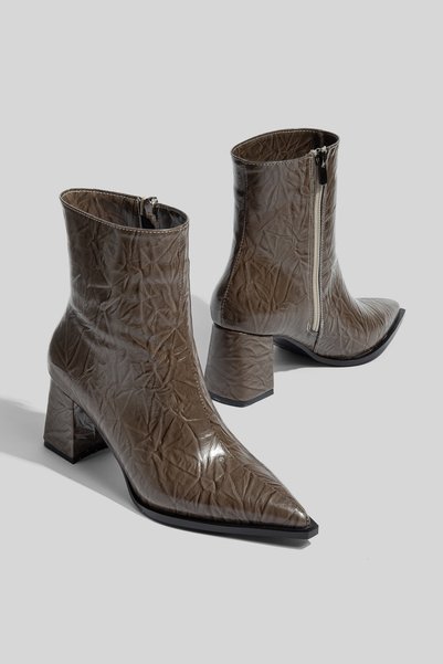 camaiore Women's Pointed Toe Classic Heeled Boots