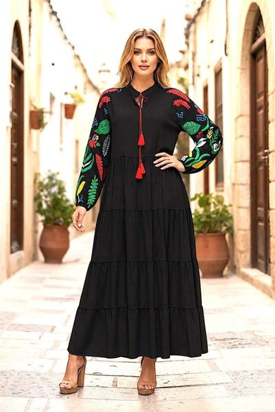 Şeker Portakalım فستان أسود طويل بياقة دائرية وأكمام مزينة بطباعة زهور وتنورة...