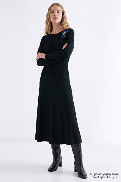 Exquise Yarasa Kol Aplikeli Slim Fit Triko Elbise