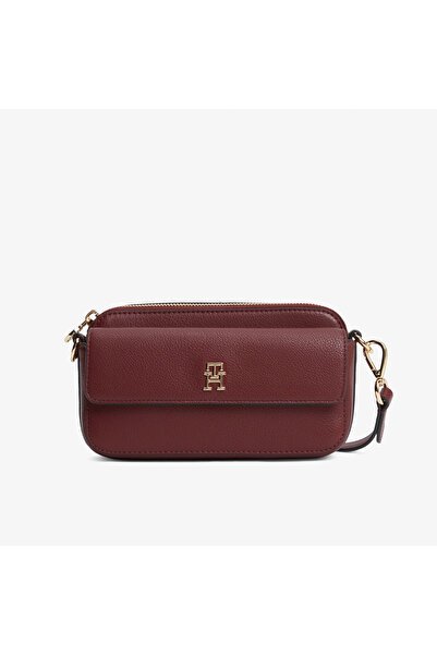 Tommy Hilfiger Kadın Çıkarılabilir Çapraz Askılı TH Monogram Dokulu Bordo Omu...