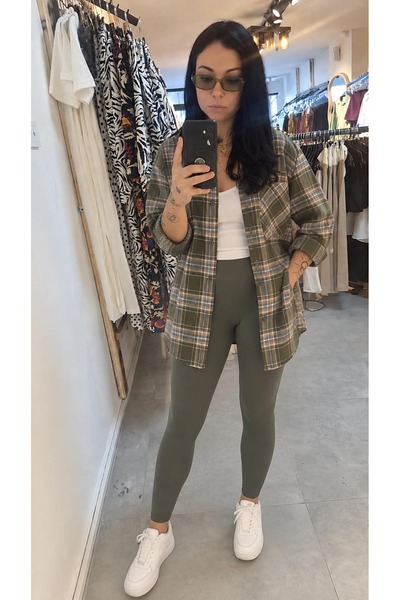 Birgül Sezişli Butik Oduncu Gömleği