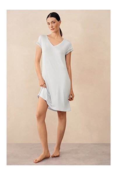 THE WHITE COMPANY قميص نوم نسائي من الفيسكوز بياقة على شكل V وتفاصيل من الدانتيل