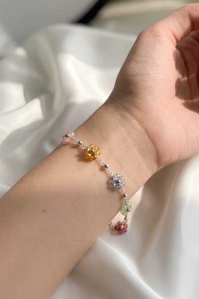 Elifsu Jewelry Flora Multi-Colored Flower Detailed Bracelet