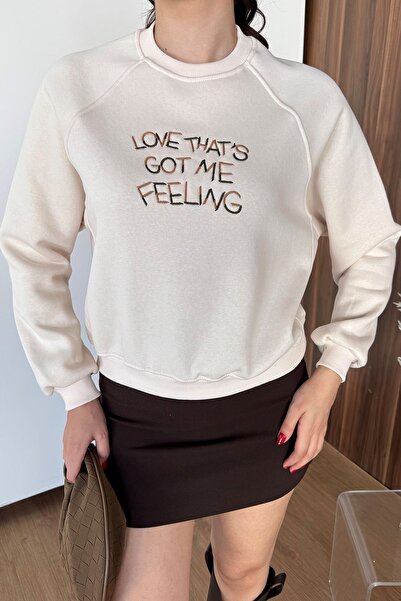 GİYSA Kadın Bisiklet Yaka Yazı Nakışlı Sweatshirt Taş - 27K 2714