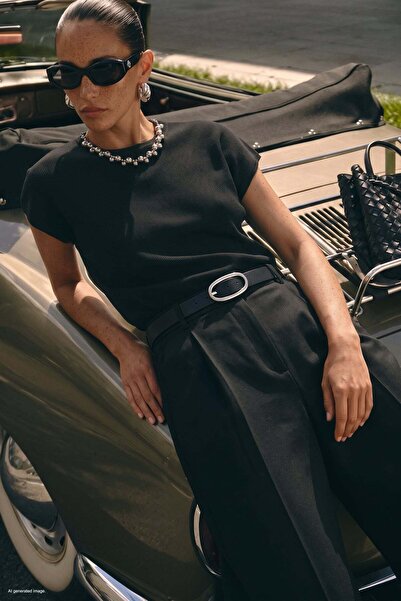 Sateen Short Sleeve Knitwear with Necklace - Black