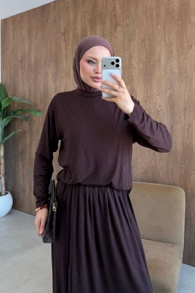 Şule Giyim Skirt, Cape, and Pants Set in Brown