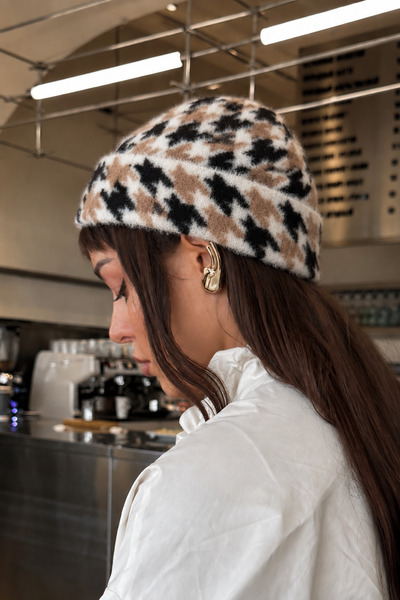 Goldmine Women's Soft Furry Beret with Houndstooth Pattern