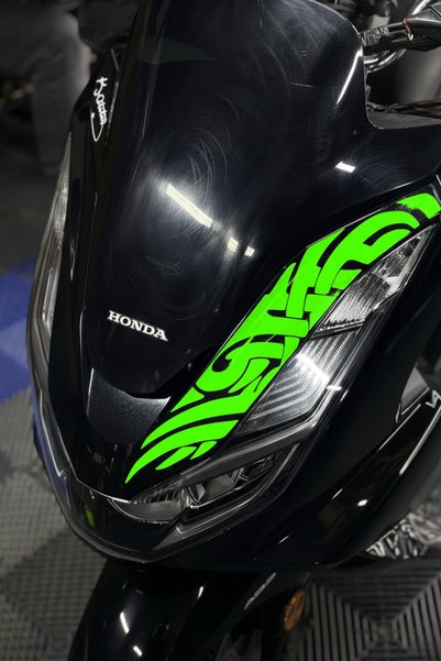 Banxtre Honda PCX için Uyumlu Far Üstü Tribal Desen Sticker Etiket (Tam Uyuml...