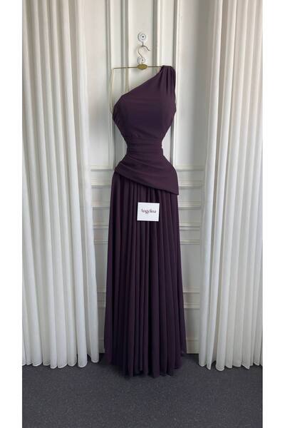 Angelinaa A Luxurious Feminine Long Evening Gown Featuring an Asymmetrical On...