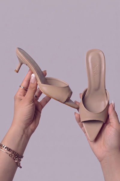 TrendyAnka Kadın Nude Ten Mat Kitten 4 Cm Alçak Topuklu Sivri Burunlu İnce Si...