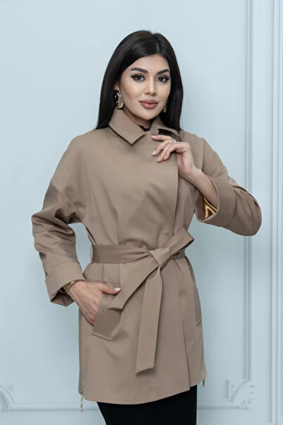 Eccim Fashion Fermuar Yırtmaçlı Broşlu Kısa Kadın Trençkot