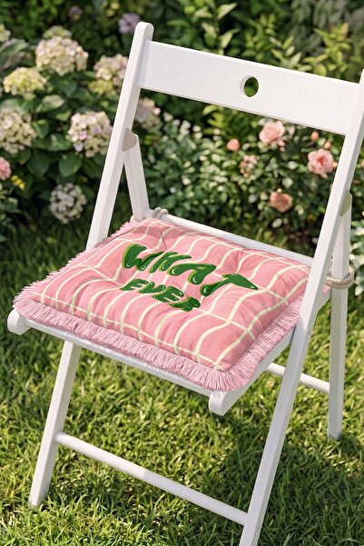IdeCraft Whatever Yazılı Pembe Ekose Desenli Püsküllü Pofuduk Sandalye Minderi