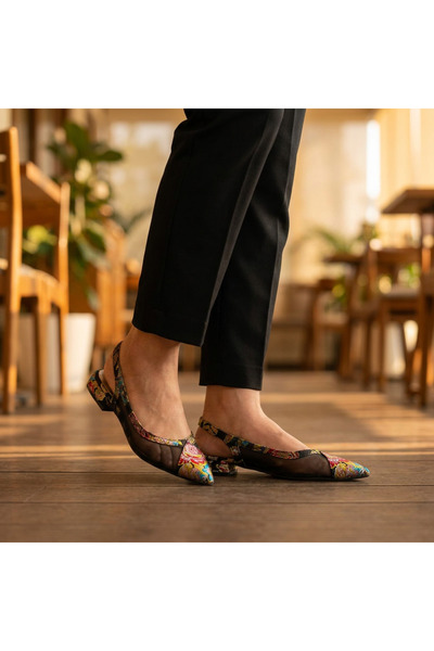 Letafia Valley Ethnic Pattern Tulle Detailed Short Thick Heeled Shoes
