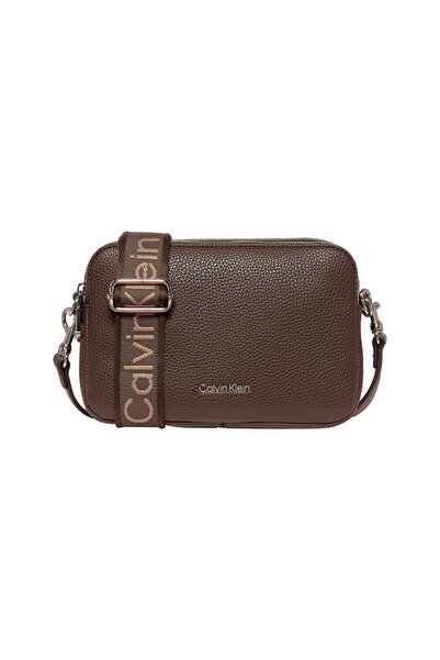 Calvin Klein Jeans WEBBING 2X STRAP CAMERA BAG | 2 ASKILI LOGO DETAYLI KADIN ...