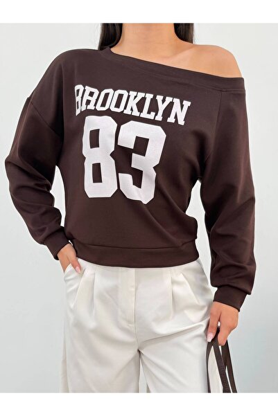 NEW JOURNAL Γυναικείο φούτερ με στάμπα Bitter Brown Brooklyn 83 με λαιμόκοψη ...