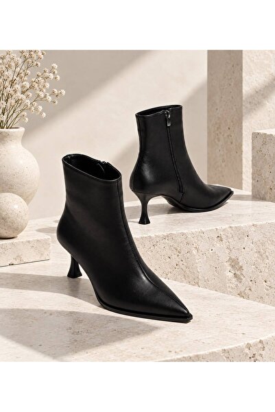 İncimoda BOTINE DE DAMĂ NEGRE CU VÂRF ASCUȚIT ȘI TĂLĂRĂ SUBȚIRE