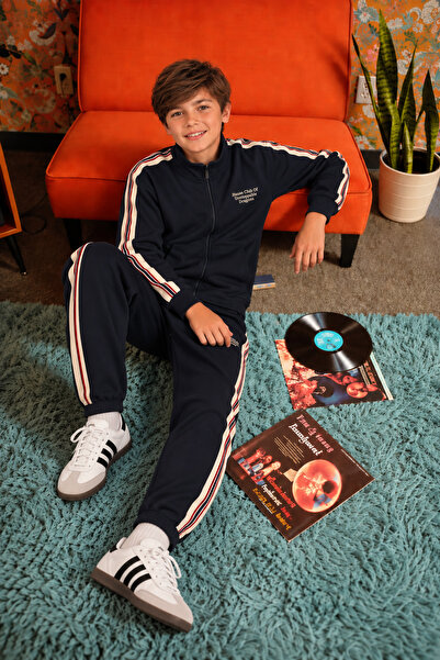 HAUSEkids بدلة للأولاد من 9-15 سنة من HK Of Class - أزرق داكن