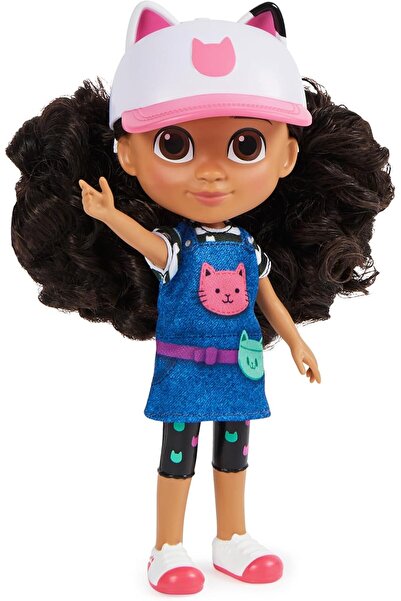 Gabby's Dollhouse دمية غابي جيرل 20 سم (إصدار السفر) مع الإكسسوارات، ألعاب أط...