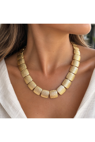 Allurist Jewerly Pullu Plaka Kare Kolye