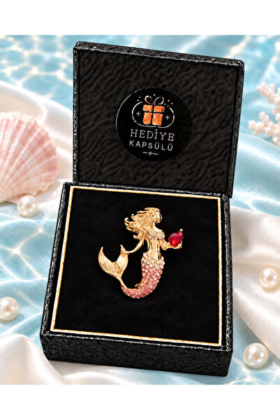 PULİNİN DÜKKANI Taşlı Deniz Kızı Figürlü Broş – Gold Renk Pembe Kuyruklu Hedi...