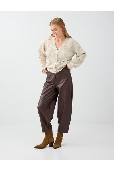 Jimmy Key Pantaloni maro cu croială lejeră, cu aspect de piele
