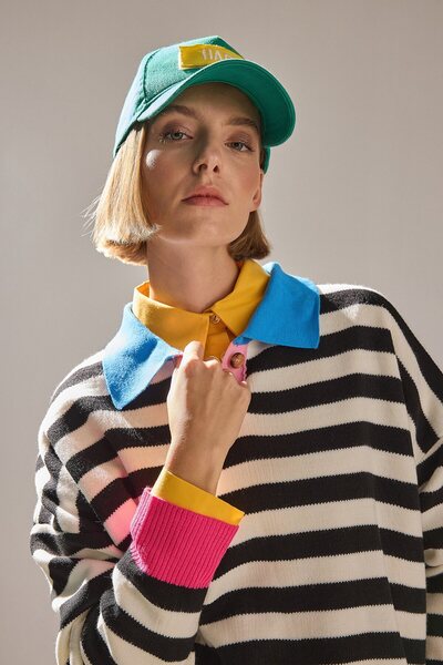 Touché Privé Contrast Detail Striped Knit Sweater