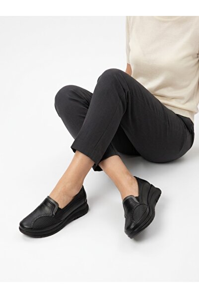 ARTI ARTI AYAKKABI Flats - Black - Short heels (1–4 cm)