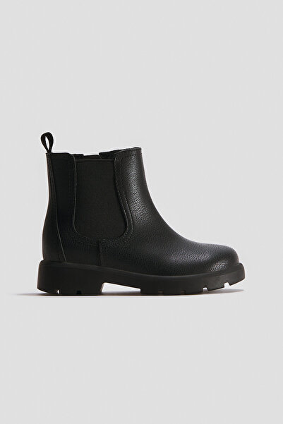 H&M Chelsea Bot