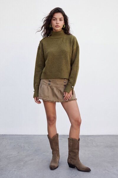 VAGGON Button detailed turtleneck sweater