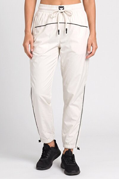 Under Armour Women Loose Fit Outdoor Training Pants, Cream
