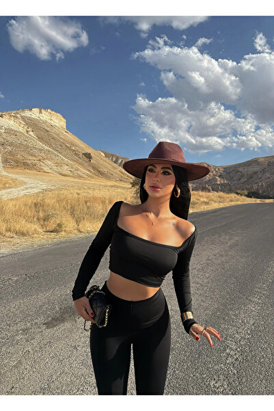 kırmızı butiks Μαύρο crop top με τετράγωνο λαιμόκοψη και ανοιχτή πλάτη