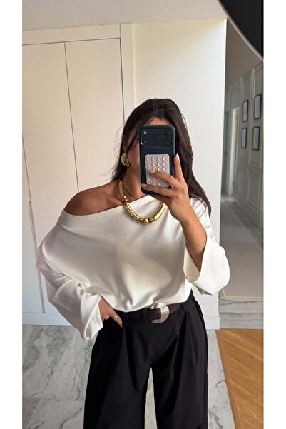 Bade Butik Ekru Düşük Omuzlu Bluz