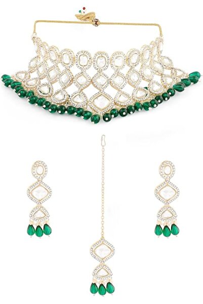 ZAVERI PEARLS طقم عقد الزفاف الأخضر المرصع بالخرز والماس النمساوي مع أقراط وم...