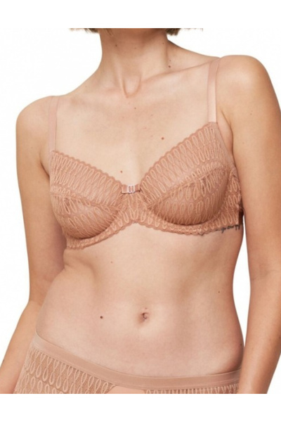 Evendi Sutien, Nude