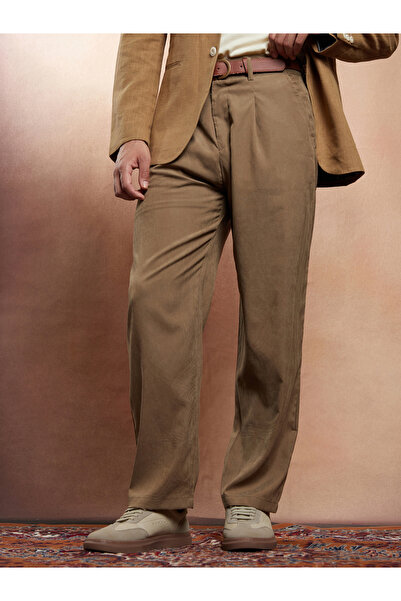 Campus Sutra By Styli Men Wood Brown Straight-Fit Pleat Tailored Trousers