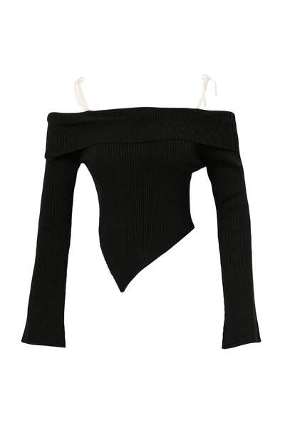 Trendyol Collection سترة تريكو سوداء بتفاصيل ياقة كارمن وحزام TWOAW27KZ00286