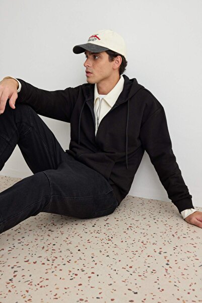 TRENDYOL MAN Siyah Oversize/Geniş Kesim Kapüşonlu Fermuarlı Şardonsuz Sweatsh...