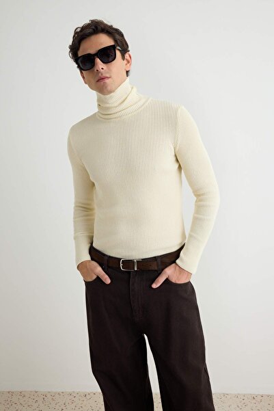 Trendyol Collection Ecru Fitted Slim Fit Cotton Turtleneck Ribbed Knit Sweate...