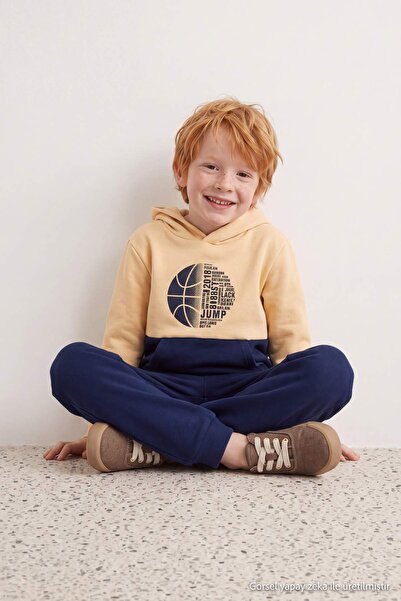TRENDYOLKIDS Beige Color Block Knitted Top and Bottom Set Tkdaw26Au00037